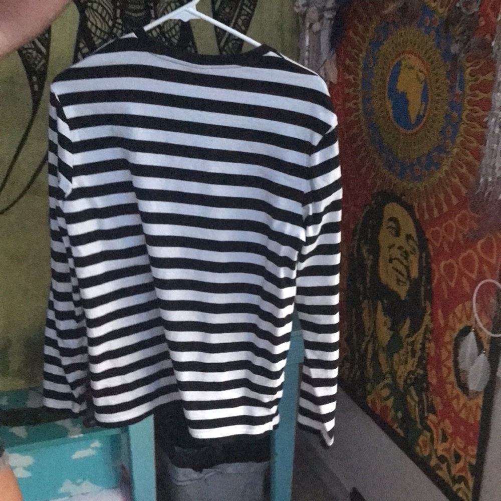 black and white stripped long sleeve - Picture 2 of 3